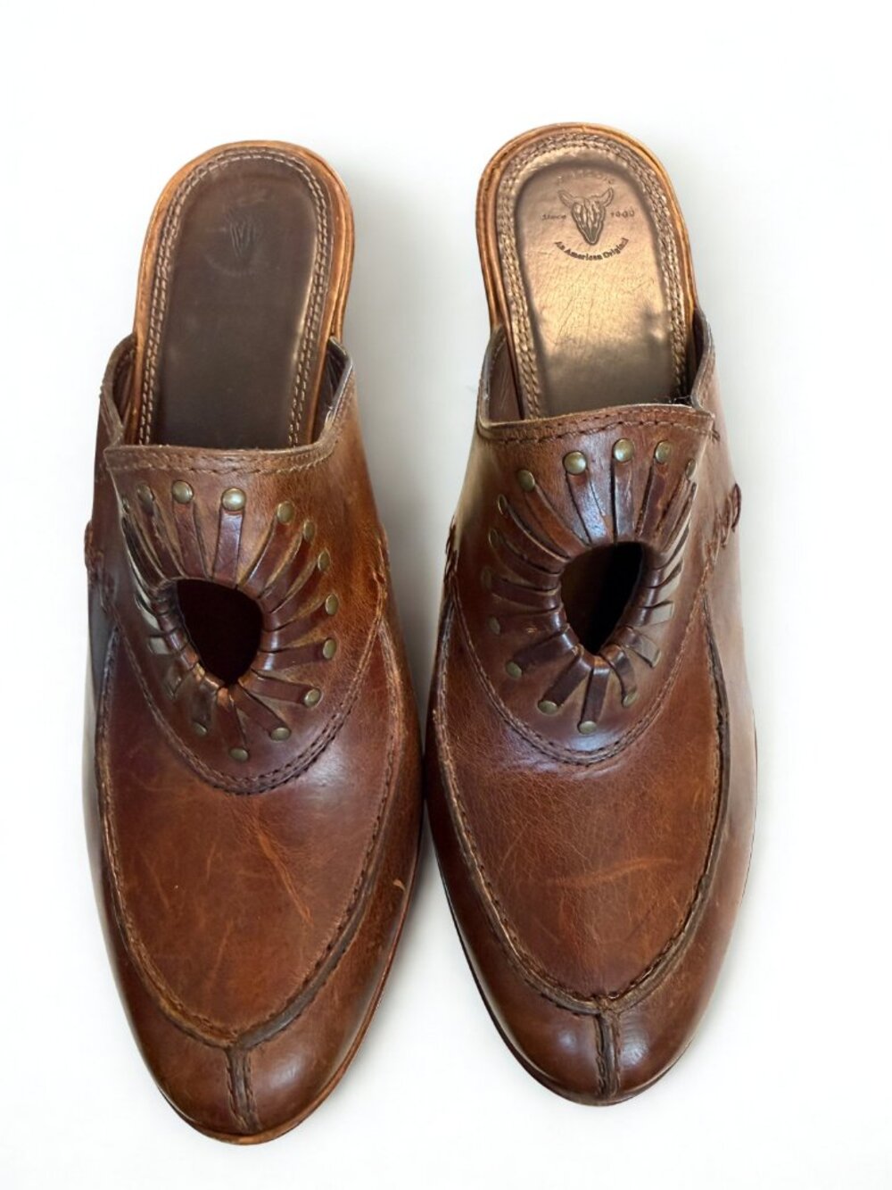 Frye Ingrid Apron Distressed Brown Leather Wooden Clogs Mules Women's Size 10 - Picture 3 of 6
